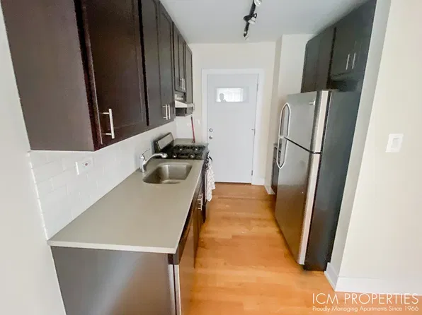 3519 N Pine Grove Ave #1, Chicago, IL 60657