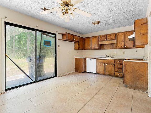 5th image of 856 Pastel Dr SW