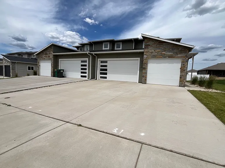 5406 W Liberator Cir — Photo 1