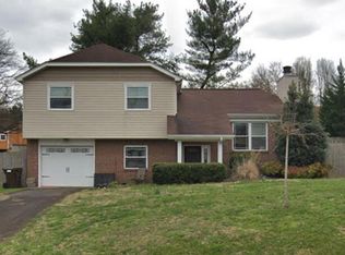 9302 Ashmeade Rd, Knoxville, TN 37922