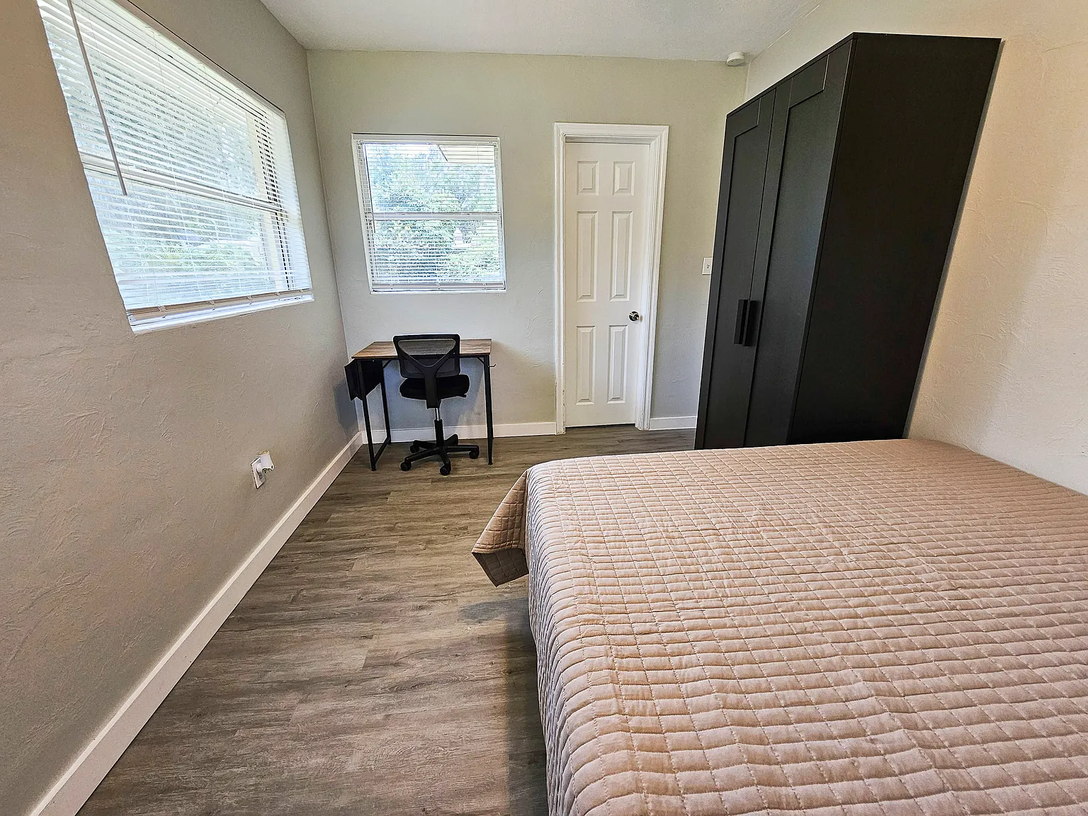 4 bed, 2.0 bath, 1482 sqft, $1,018 — Photo 3