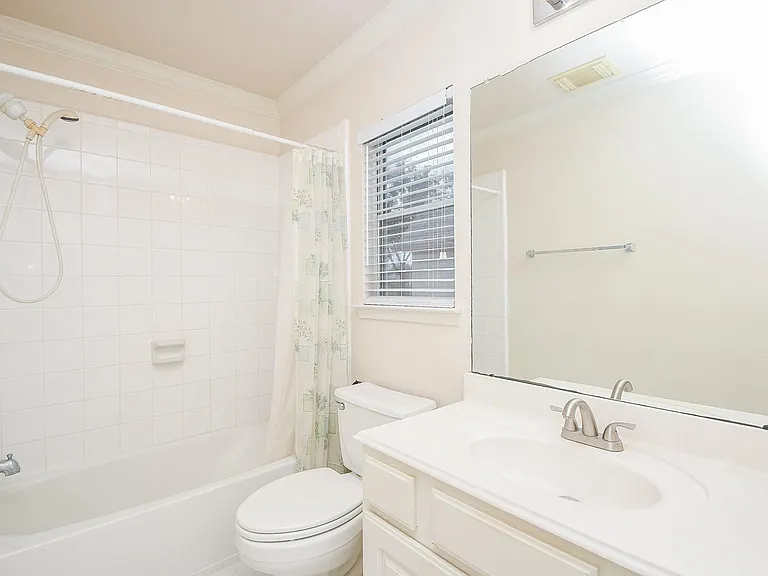 14234 Silver Glade Ln — Photo 17