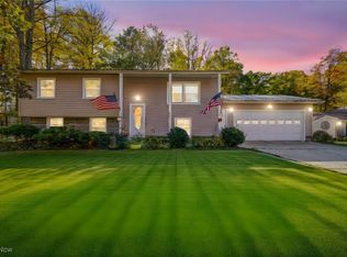 7435 Glenwood Rd, Conneaut, OH 44030