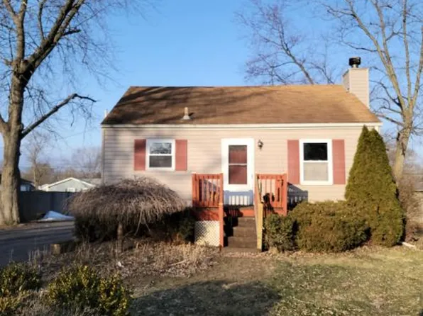 7806 Marshall St, Merrillville, IN 46410