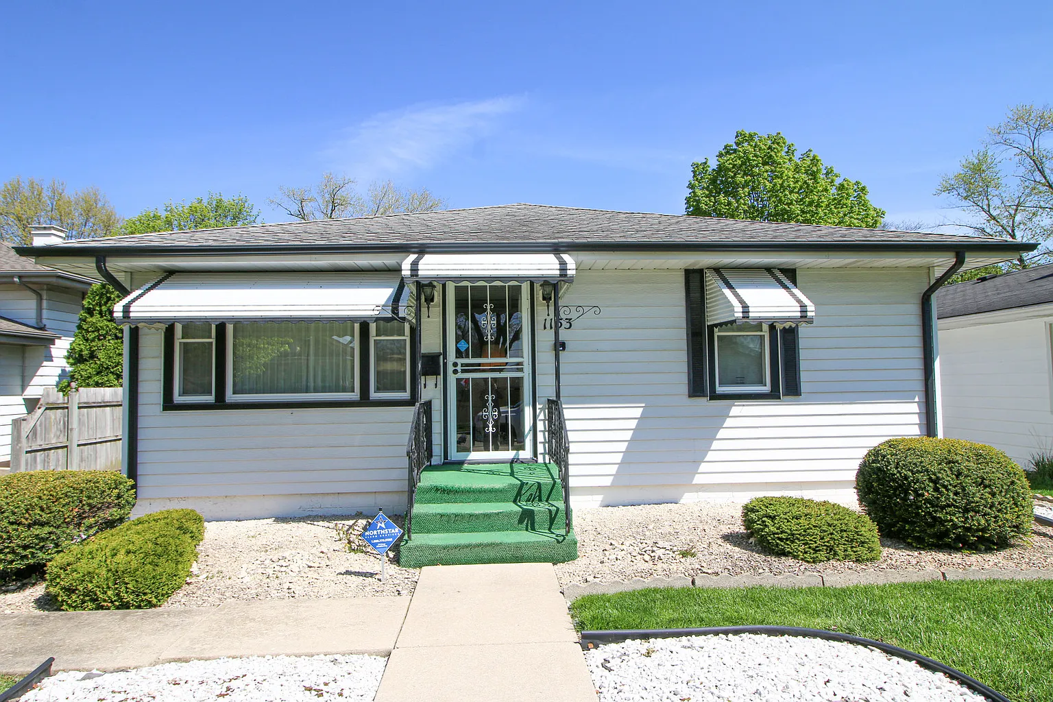 1153 W Marion St photo 1