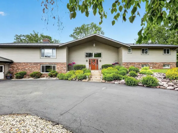 1 Horseshoe Lane, Black Earth, WI 53515