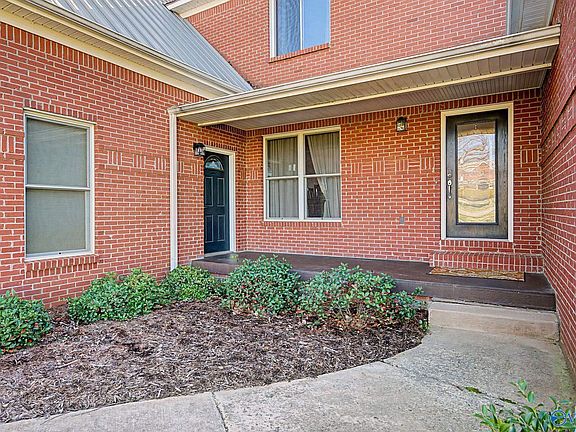 4th image of 6400 Snake Rd