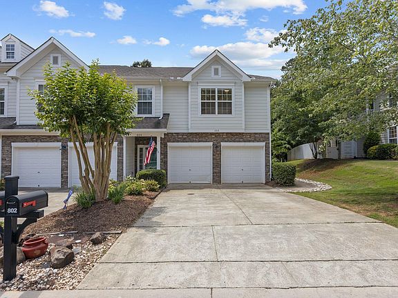 4th image of 802 Bartlett Cir