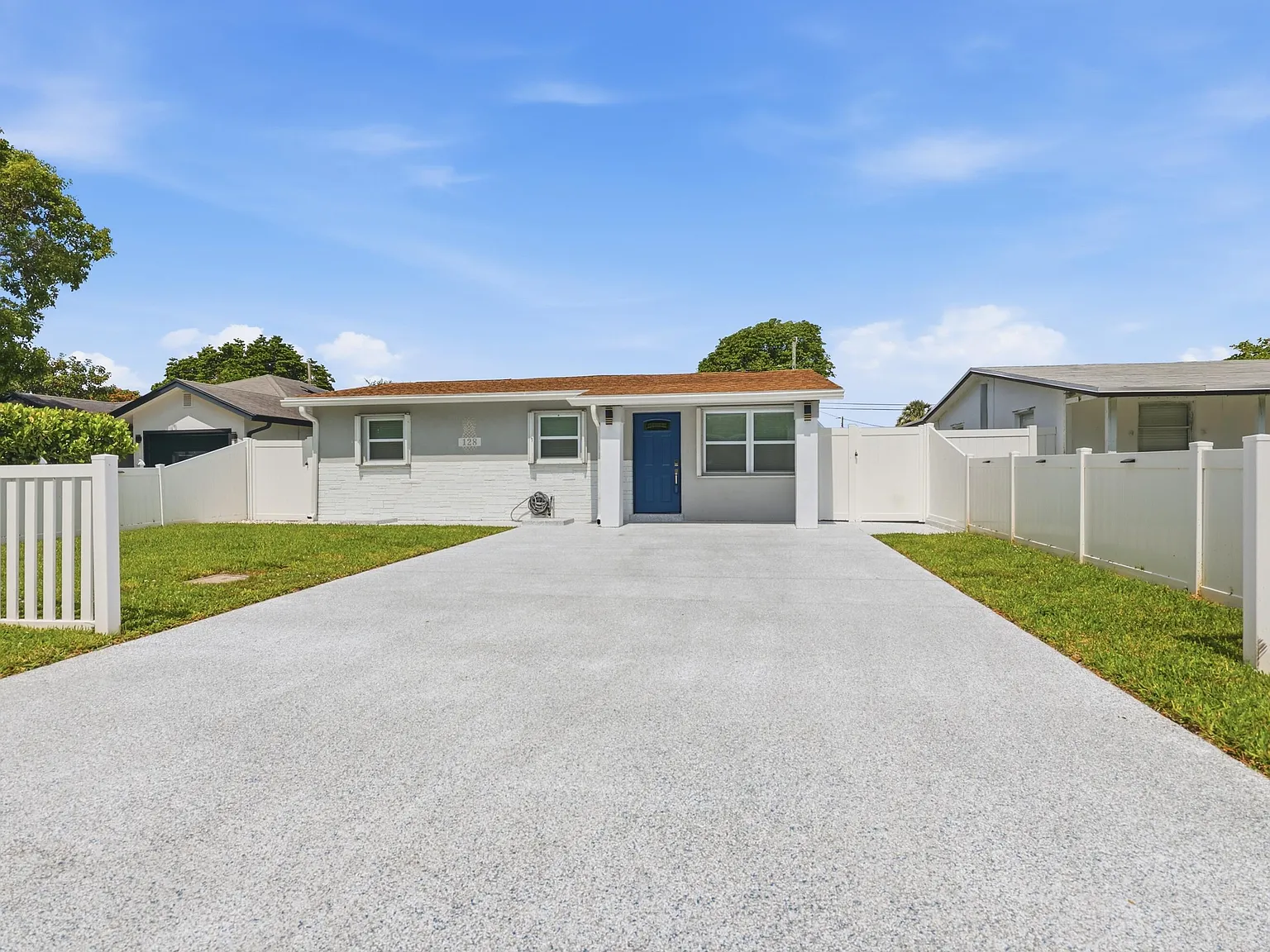 3 bed, 2.0 bath, $4,500 — Photo 2
