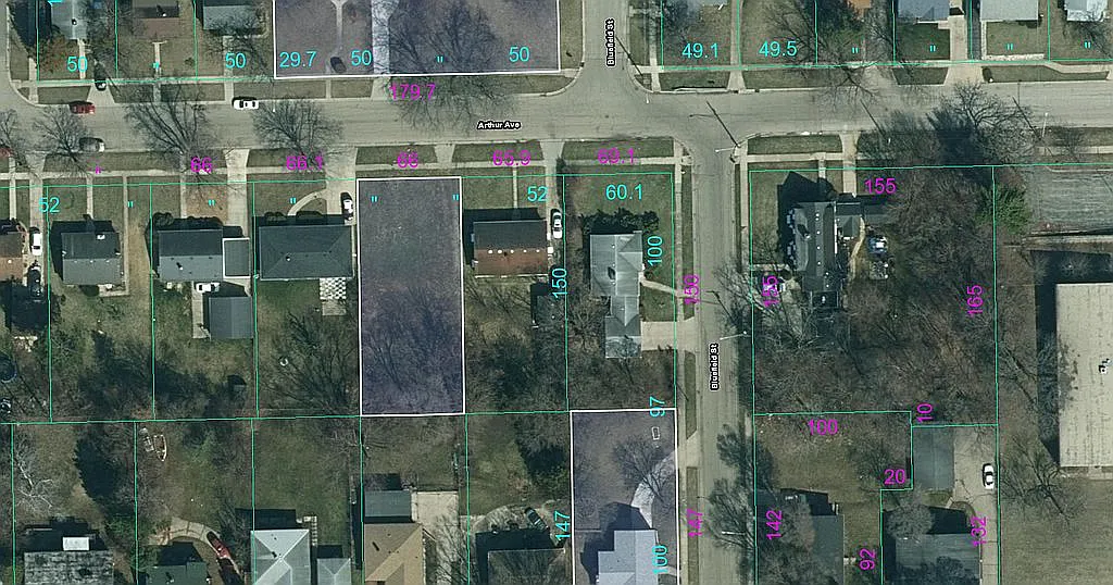 1212 Arthur Ave photo 1