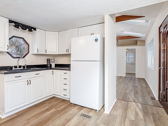 2nd image of 18 Maple St #14