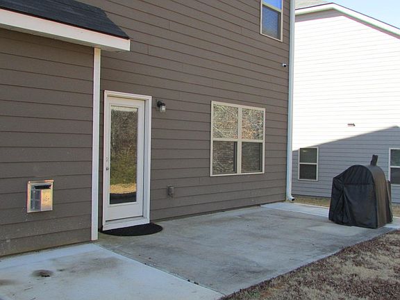 4th image of 99 Grand River Ln
