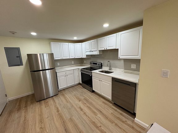 Eat in Kitchen