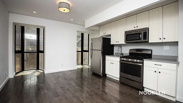 Rented by Nooklyn NYC LLC | media 52