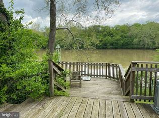 207 Riverview Shores Dr, Front Royal, VA 22630
