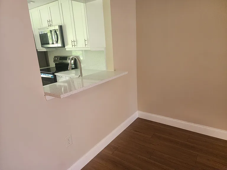 209 Corkwood Ln #209 — Photo 5