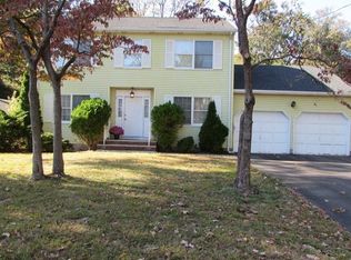 22 Oakland Ave, Westwood, NJ 07675