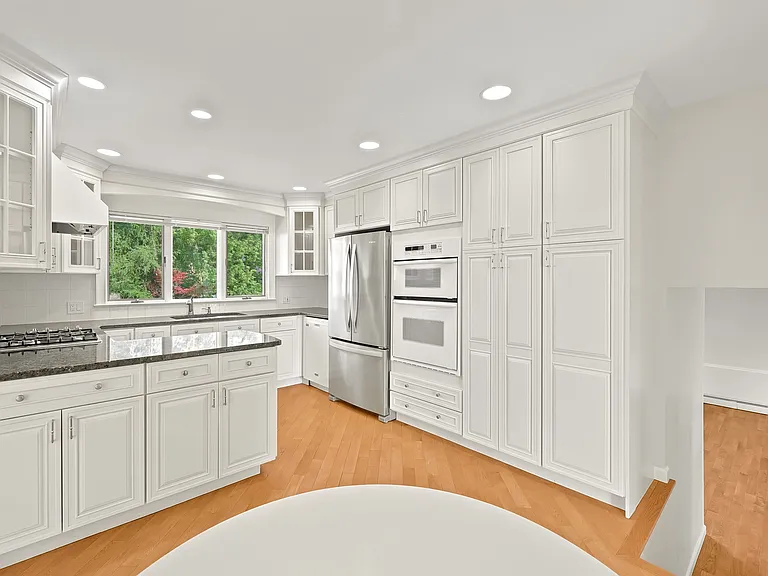 60 Oakland Ave — Photo 21