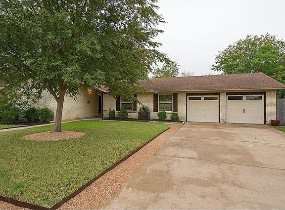 2nd image of 3103 Stanwood Dr
