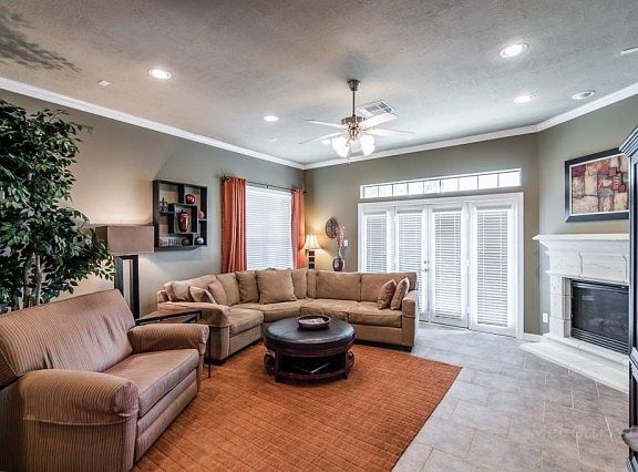 3rd image of 8141 Stoneyway Dr