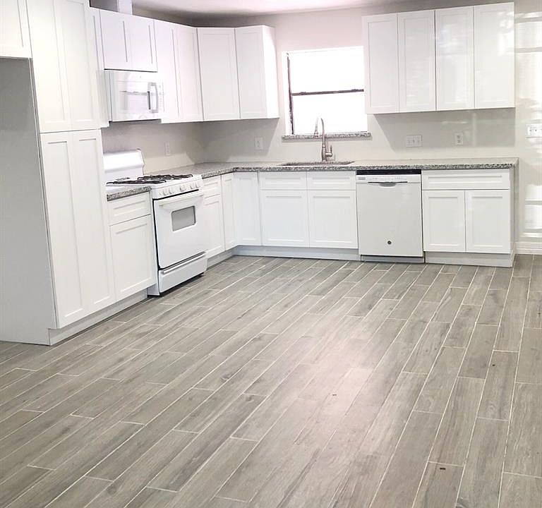 1st image of 7402 Oscar Dr
