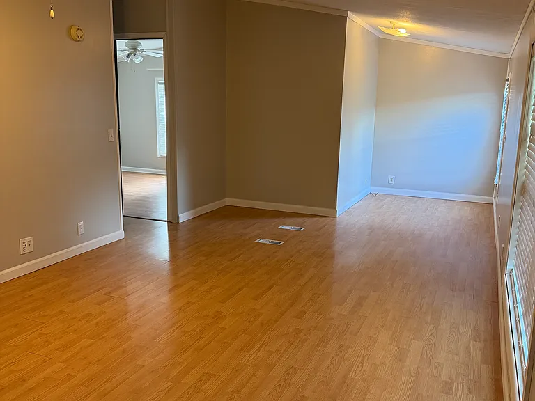 204 Aspen Dr — Photo 7