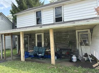 116 Crellin St, Oakland, MD 21550