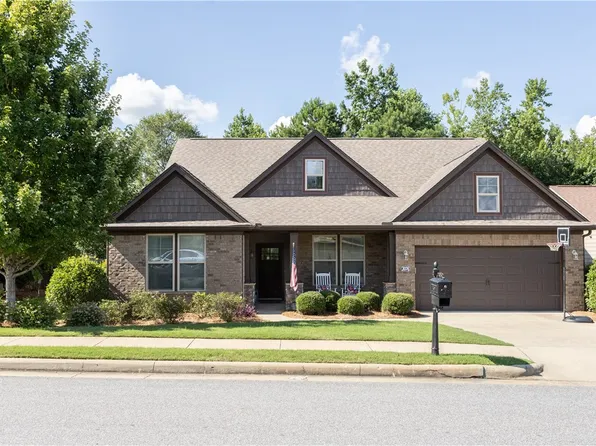 2076 Covey Dr, Waverly, AL 36879