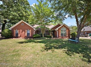 505 Golden Eagle Dr, Byram, MS 39272