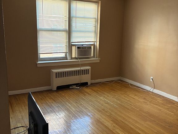 2nd image of 1 Vincent Rd