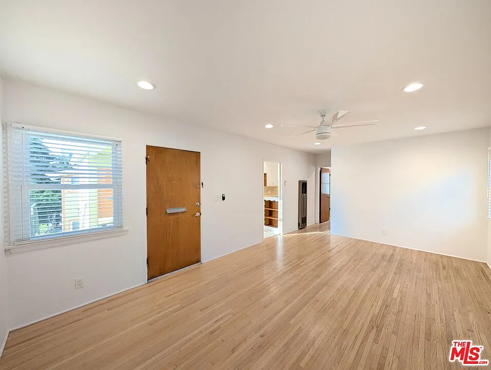 1 bed, 1.0 bath, 650 sqft, $2,495 — Photo 3