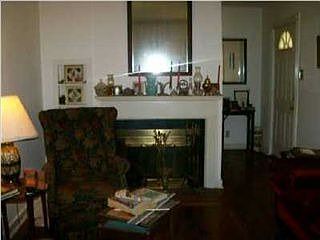 2nd image of 3065 Belmont St