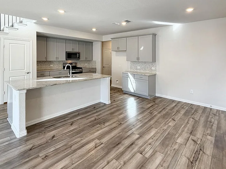 2653 Acadia Dr — Photo 6