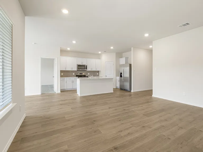 1558 Brooke Dr — Photo 5