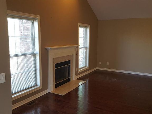5th image of 5563 Hampshire Ln