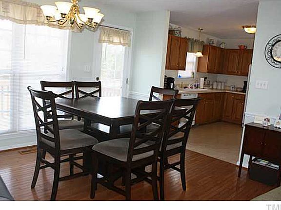 5th image of 483 Tralee Dr