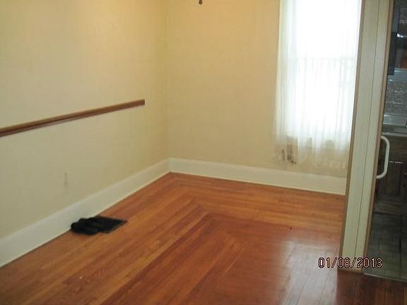 5th image of 520 Wayne Ave