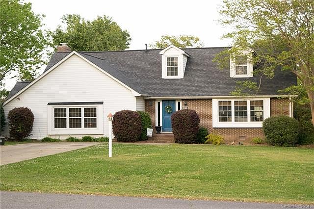1st image of 1000 Woodlark Ct