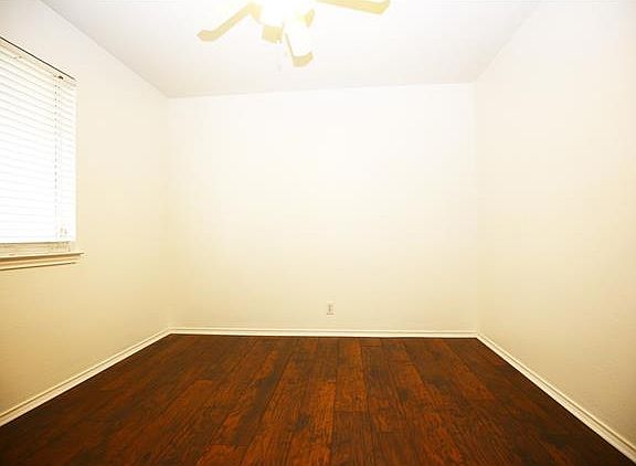 5th image of 2308 McGregor Ln