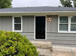 3833 Windsor Rd, Kansas City, MO 64133