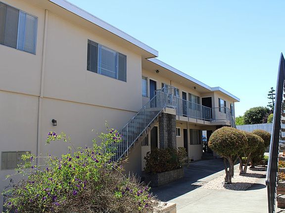 2nd image of 82 Arroyo Dr APT 2