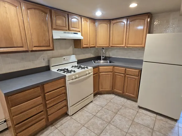 (undisclosed Address), Bronx, NY 10465