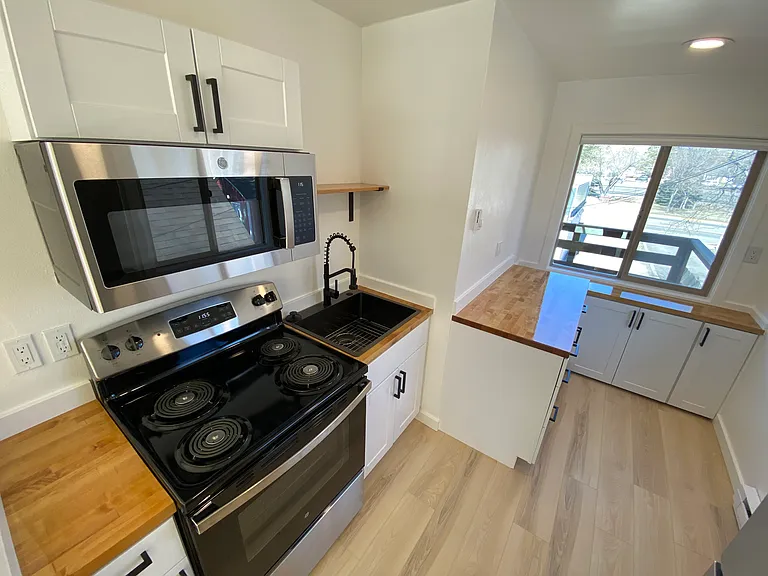 122 N 5th St #B — Photo 7