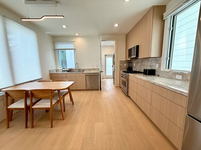 941 Greenwich St #939 — Photo 18