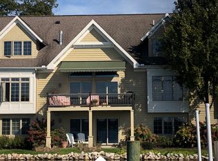 17531 N Fruitport Rd, Spring Lake, MI 49456