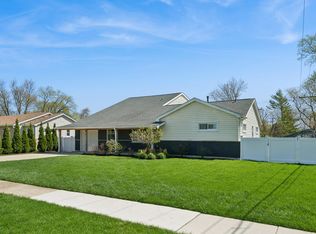 815 Cumberland St, Hoffman Estates, IL 60169