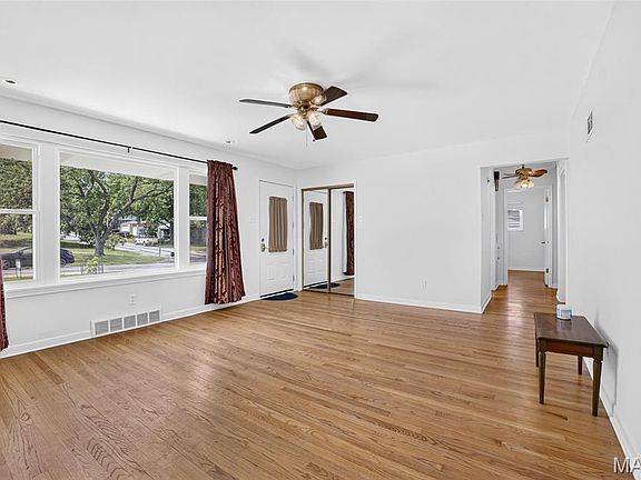4th image of 10813 Waycroff Dr