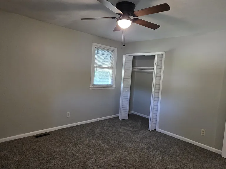 2206 Bothwell St — Photo 14