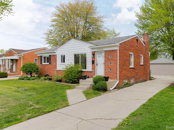 29224 Boston St, Saint Clair Shores, MI 48081