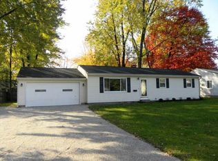 7676 Miami Rd, Mentor On The Lake, OH 44060